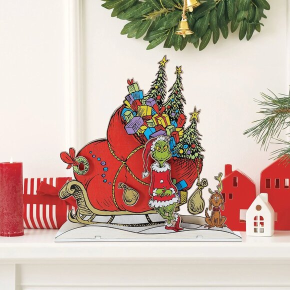 The Grinch Sleigh Mantel Decor Table Flourish Enesco NEW